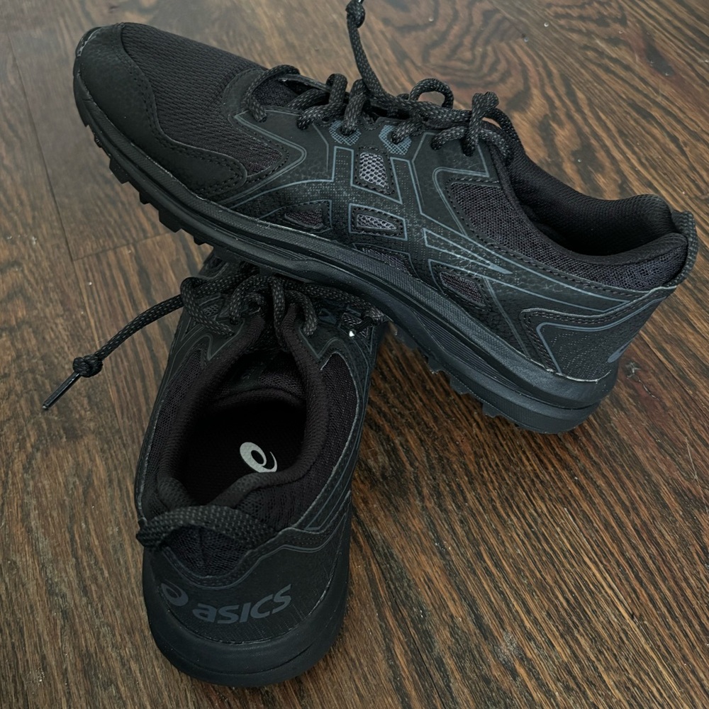 ASICS 1012 Women’s Black Athletic Shoes